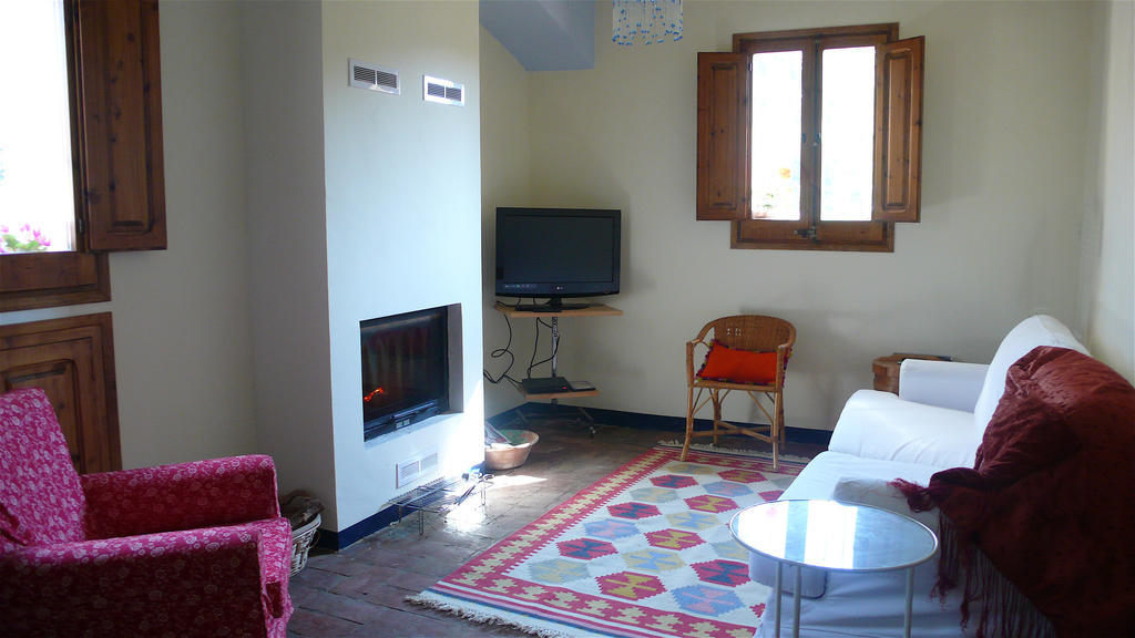 La Casanova De Beuda Villa Room photo